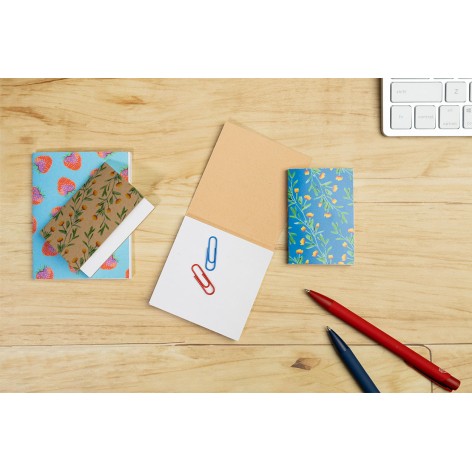 Blocco appunti con note adesive