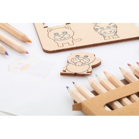 Gioco da colorare con abbinamento figure.