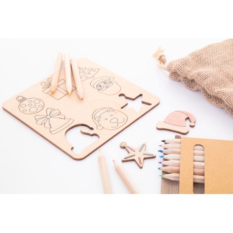 Gioco da colorare con abbinamento figure natalizie