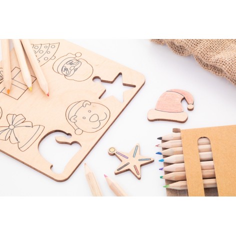 Gioco da colorare con abbinamento figure natalizie
